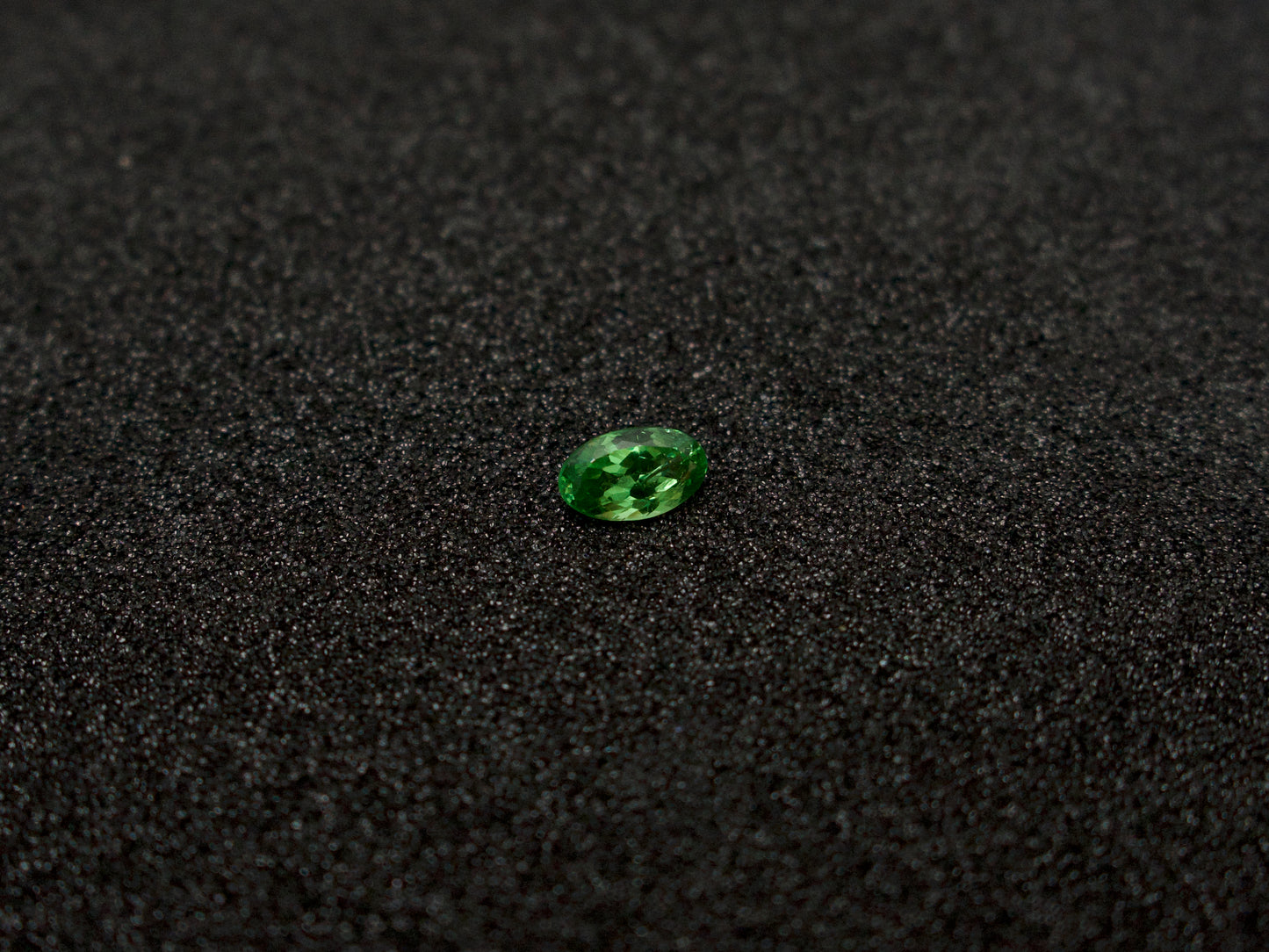 Tsavorite 11,5x7 Oval 3,16 ct
