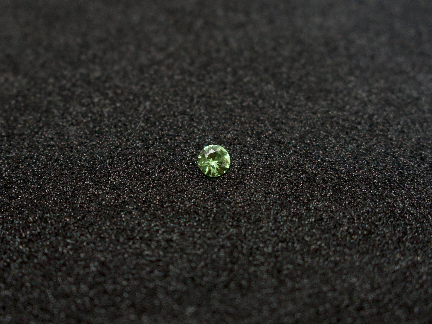 Tsavorite 6,7 rund 1,13 ct