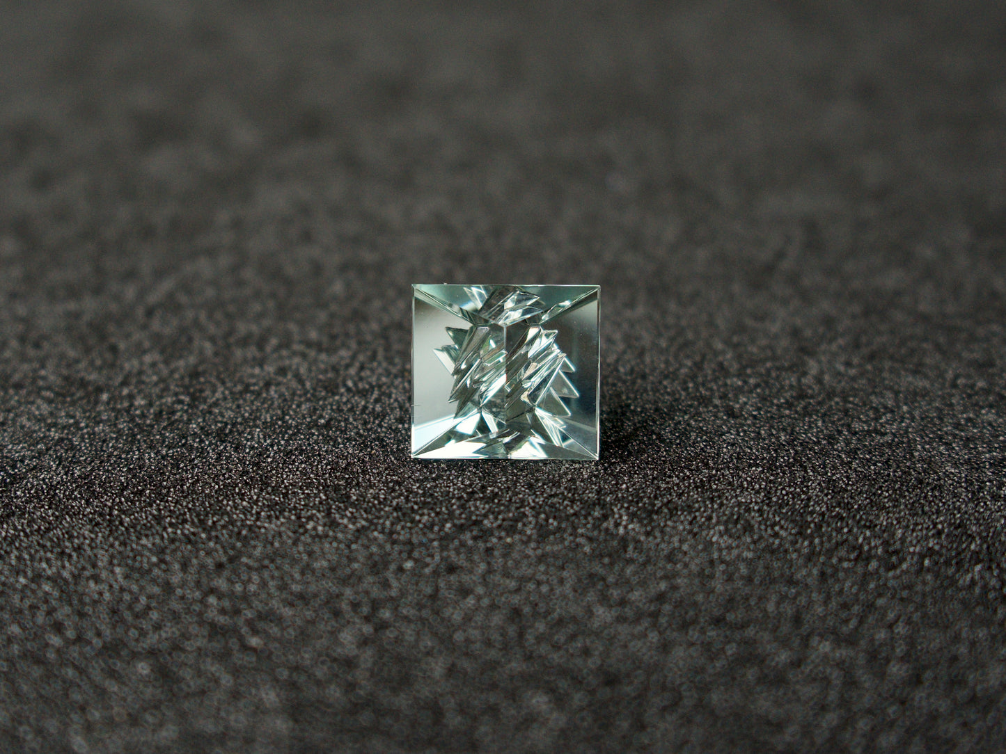Aquamarin 19,24x17,88 Carrée 32,64 ct